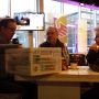 Fantastisch! Weer een krat met voedsel spontaan gebracht! #rtvoost #vb14