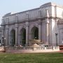 Being a tourist in my own nation's capital. 
I'm headed to New Jersey to visit my sister, so I decided to take the train from Union Station. I had plenty of extra time before my departure so I snapped