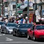 【蔵の街サマーフェスタ2016】パレードに使われたエリアは完全封鎖されていた道路だった訳だけど、その先は普通の一般道なので悲しき信号待ち渋滞がががｗｗｗ 