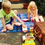 J. En O. En Fisher Price. 