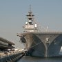【FleetWeek 横浜艦艇公開】くっそおおおおお！ 目の前にいずもちゃんがいるのに何で甲板に上がれないんだよおおおお！ ( ;ﾟ皿ﾟ)ﾉｼΣﾊﾞﾝﾊﾞﾝ!!