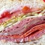 Beleg op sandwich van King of Astoria. 