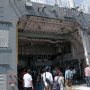 【横浜開港祭 護衛艦たかなみ一般公開】後部格納庫 普段は艦載ヘリが収められているようです 今日はグッズとかの販売してたｗ 