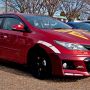 【第8回館林痛車ミーティング】会場に入ろうとしたら駐車場にシャア専用オーリスを発見!! 実際に乗ってる人いるんだなｗ #痛車
