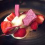 Dit bijzondere dessert van aardbei met duizendknoop sorbet bespreekt Pepijn van Restaurant Dertien in onze eerste radioshow ooit. De show staat op onze Facebook pagina en op de website Operator Radio.