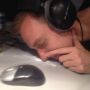 Onze topproducer @TjibbeTjibsma snuift nog effe wat inspiratie op voor uur 3 van #ekstraweekend! #3fm