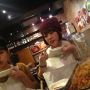 今日は早めの夕食。亜実さんと愛里さんと一緒です。
