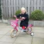 Zo trots als een pauw op haar eerste eigen fiets! #cs
