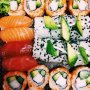 When the first workday of the week is getting late with doing cool stuff it's time to eat some sushi 🍣 😋