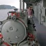 【FleetWeek 横須賀艦艇公開】側面通路 左右それぞれに短魚雷発射管を装備 この辺りは自衛隊の艦と同じですね