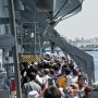 【横浜開港祭 護衛艦たかなみ一般公開】狭い上にみんな立ち止まって写真撮るから列が進まないんだ...ｗ まあ俺もそのクチだから人の事は言えないｗ 