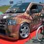 【ひめたま痛車祭2017】比較的遭遇率の高い千本桜ミク仕様のオッティ、今回はチャリまで投入してきたｗ 