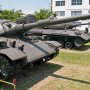 【武山駐屯地 東部方面混成団創立6周年記念行事】用意されたのは74式戦車と61式戦車  
