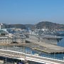 【YOKOSUKA軍港めぐり】ここからは逸見岸壁を中心とした横須賀基地を一望出来ます ここから眺めるいずもちゃんは超ｶｺ(・∀・)ｲｲ!!