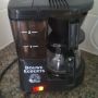 Ik zet koffie. Gezette koffie dus. Geen pads, kuipjes of cartridges. Het bestáát.