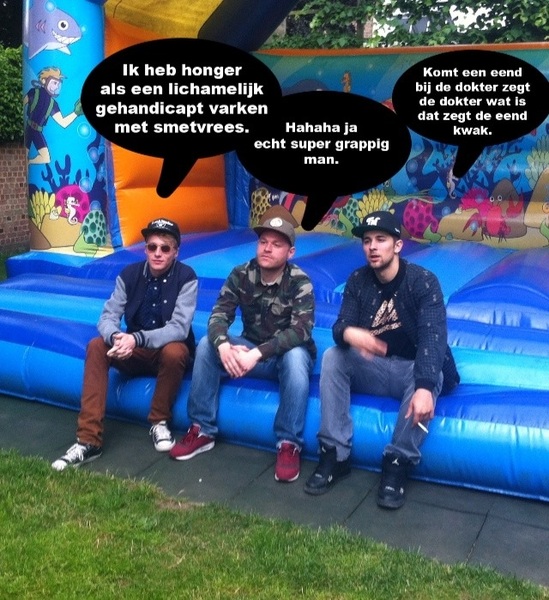Dus @SAFI_015 & @SPtotdeJ gingen net op de foto met @SticksFTG…. (Cc: @Kakhiel)