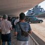 【横浜開港祭 護衛艦たかなみ一般公開】待機列最後尾に付く といっても前には100～200人くらいなので良い位置にいるぞｗ 